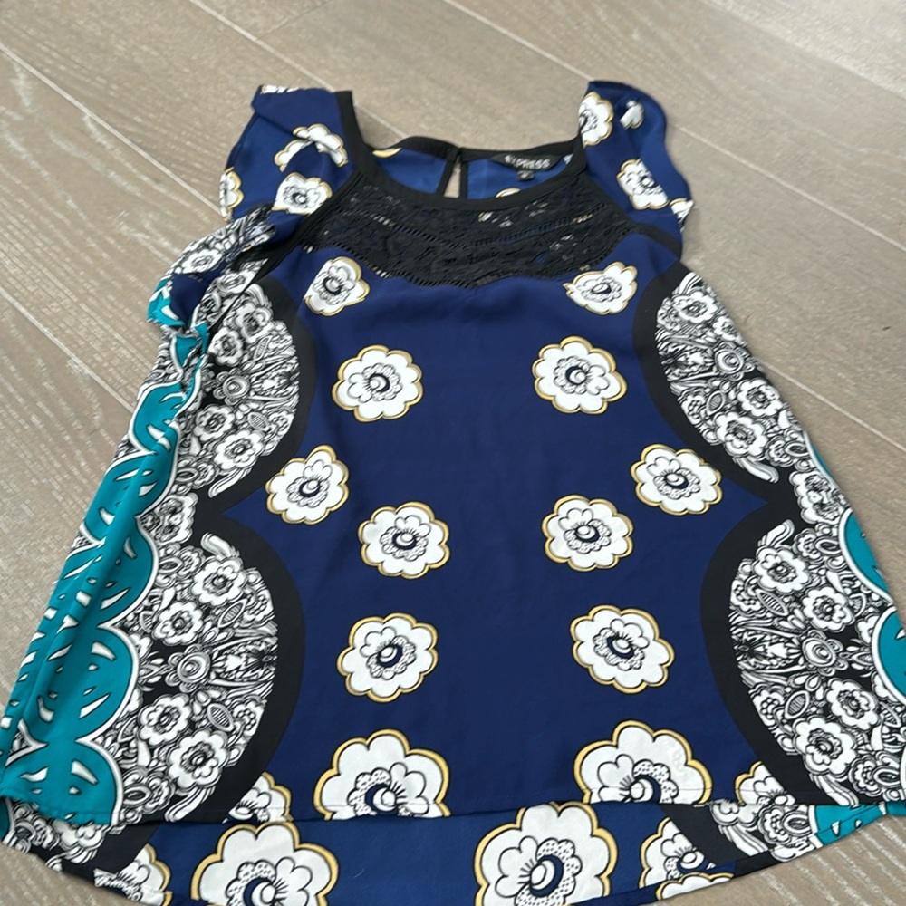 Express brand floral sleeveless top